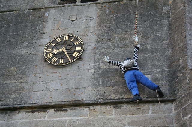 File:Burglar scarecrow - Blewbury Scarecrow Competition, Oxfordshire - geograph.org.uk - 1364714.jpg