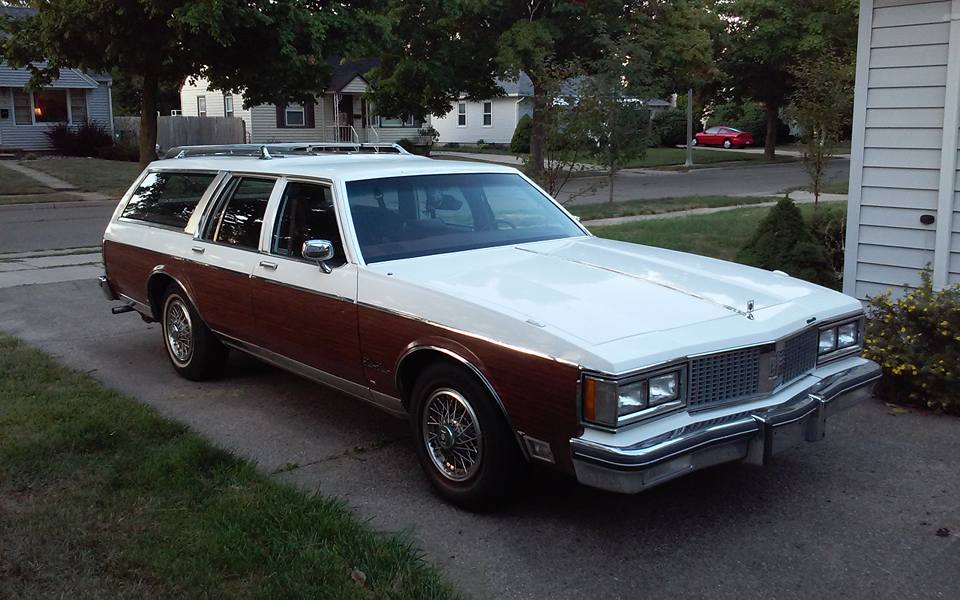 Oldsmobile Custom Cruiser