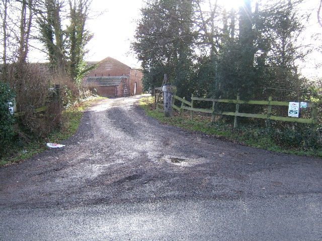 File:Entrance to Belle Vue Farm, Guilden Sutton - geograph.org.uk - 649575.jpg