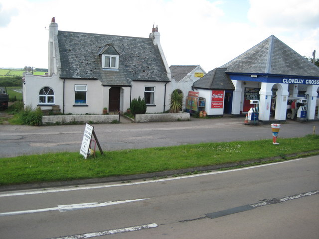 File:Garage at Clovelly Cross - geograph.org.uk - 1363195.jpg