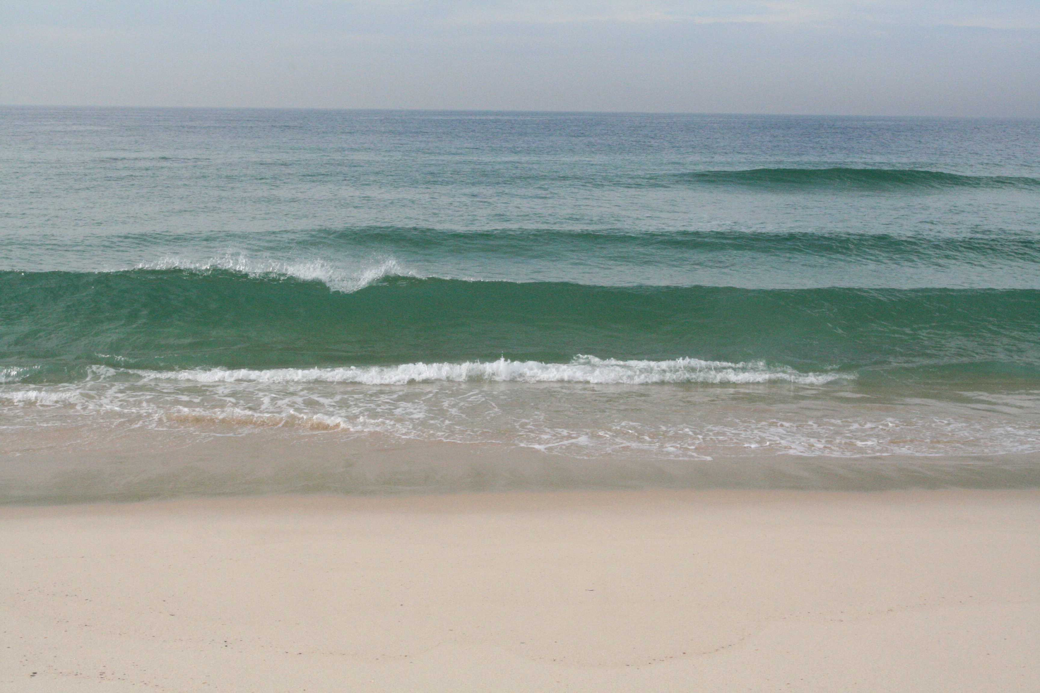 Filegentle Waves Come In At A Sandy Beach Wikipedia The Free