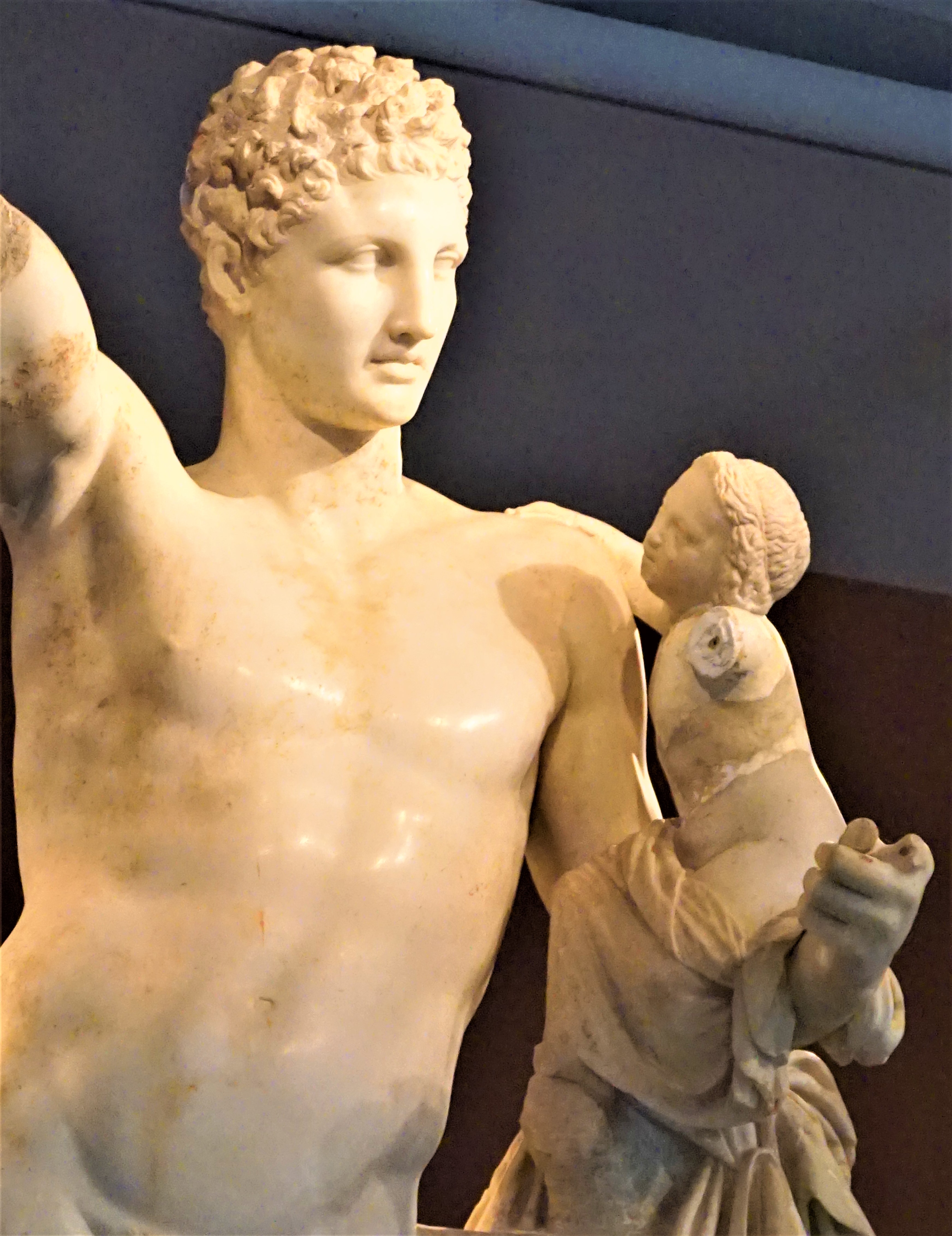 Реферат: Hermes Carrying The Infant Dionysos Essay Research