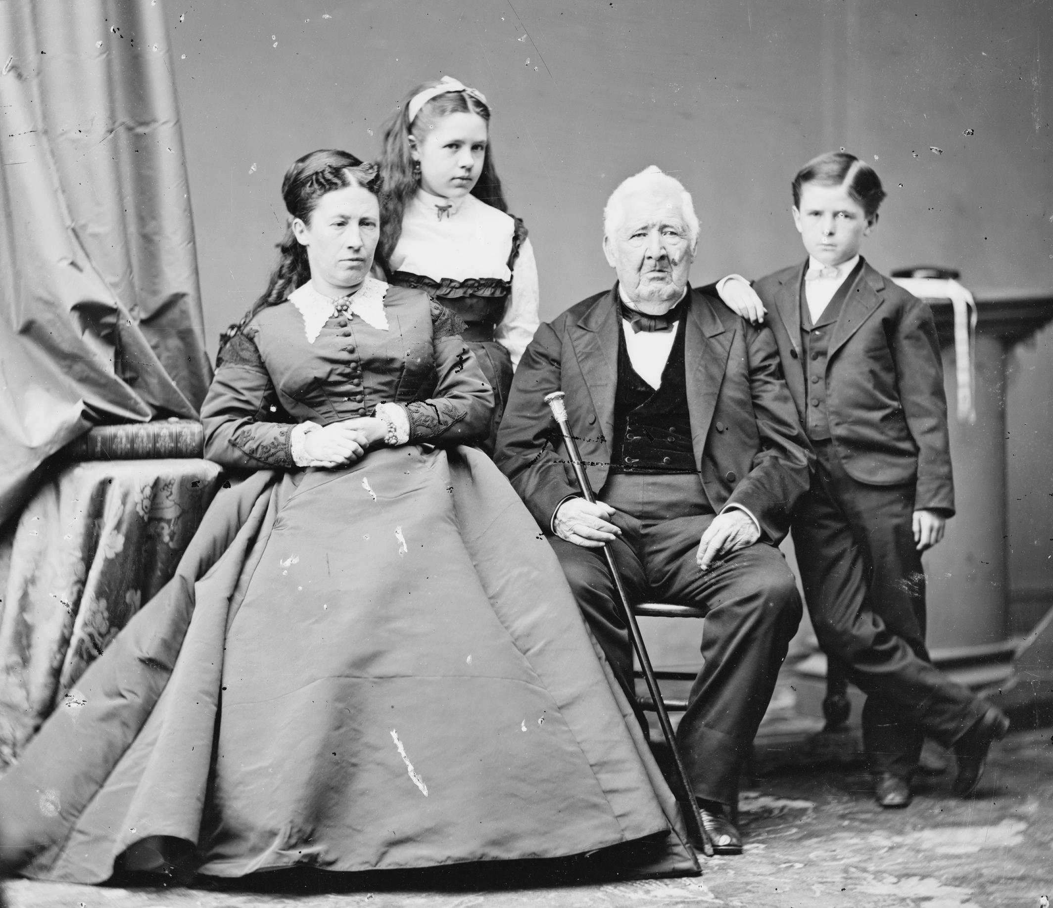 File:Julia Grant with family - Brady-Handy.jpg - Wikipedia