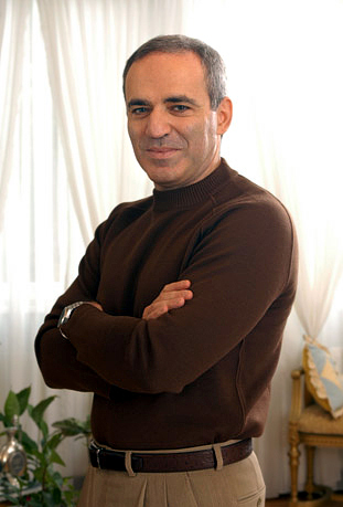 File:Kasparov-34.jpg