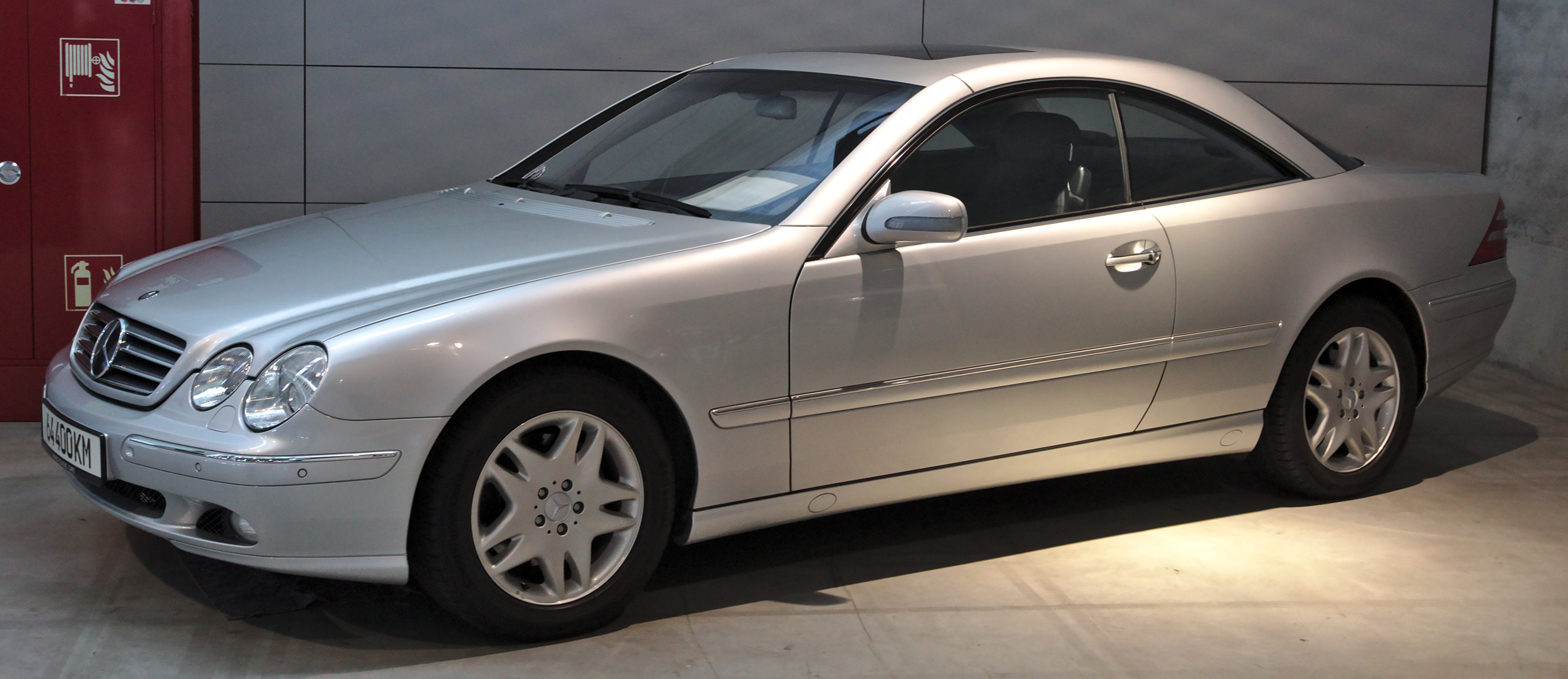 File:Mercedes CLK 500 C209 front.jpg - Wikimedia Commons