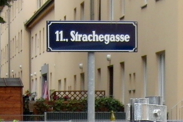 File:Strachegasse.jpg