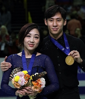 File:Sui Wenjing & Han Cong (CHN) 2019.jpg