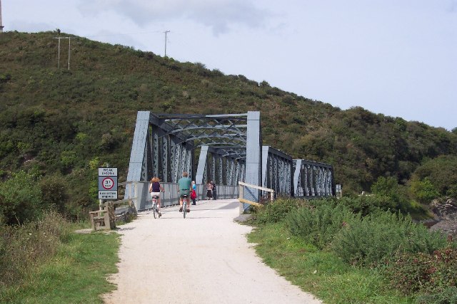 File:The Iron Bridge, Little Petherick Creek - geograph.org.uk - 43702.jpg