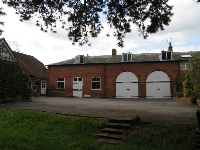 File:The Tithe Barn Entrance, Tidmarsh - geograph.org.uk - 3030.jpg