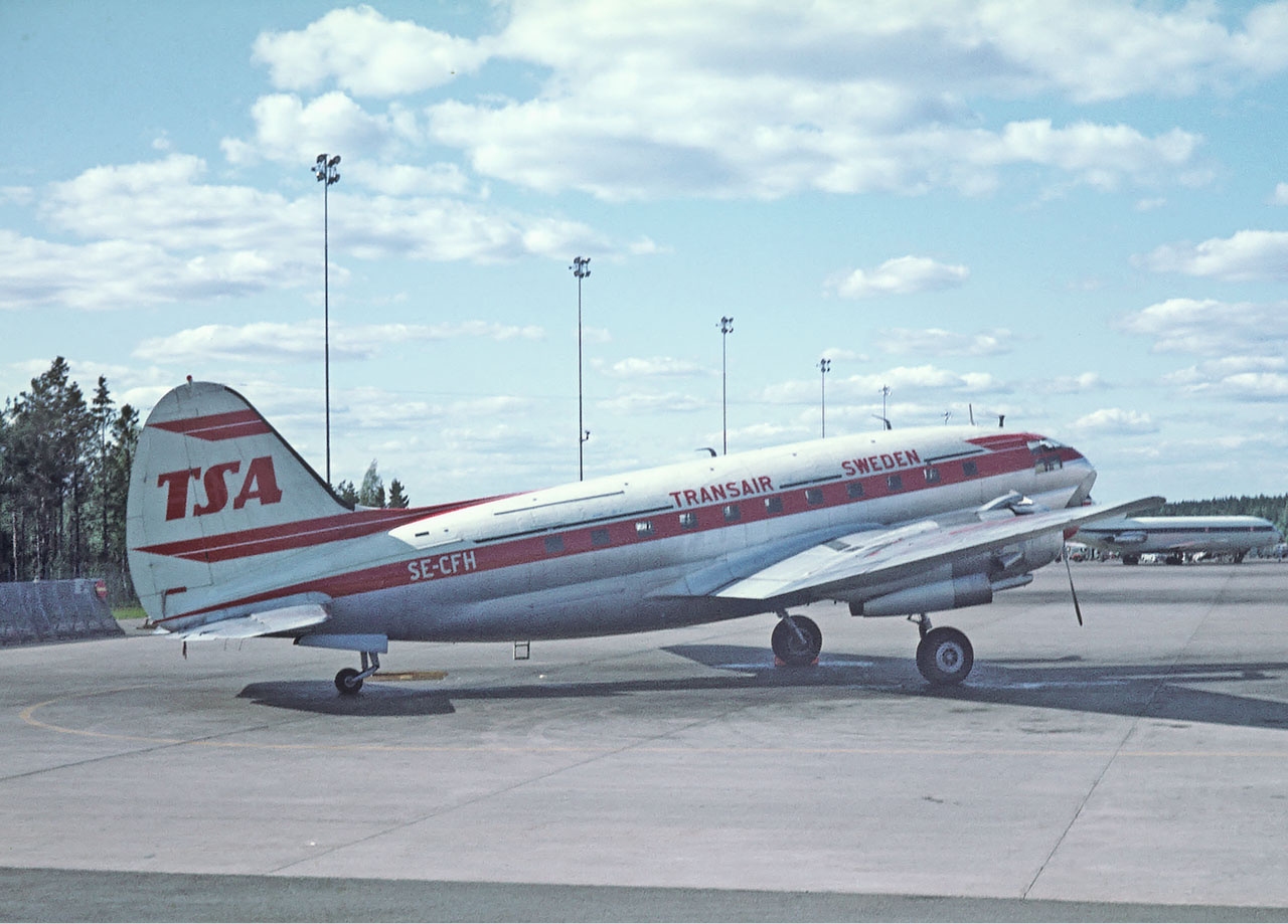 File:Transair Sweden Curtiss (Smith) C-46C Commando Soderstrom.jpg -  Wikimedia Commons