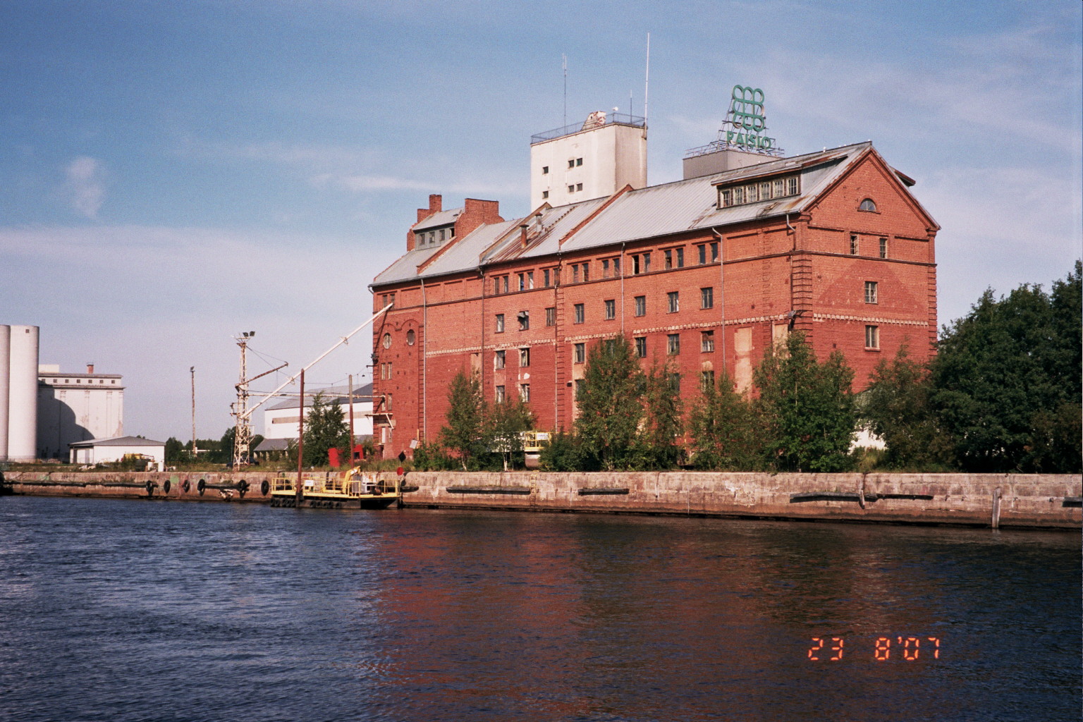 File:Vaasan hoyrymylly mill in Toppila Aug2007  - Wikimedia Commons