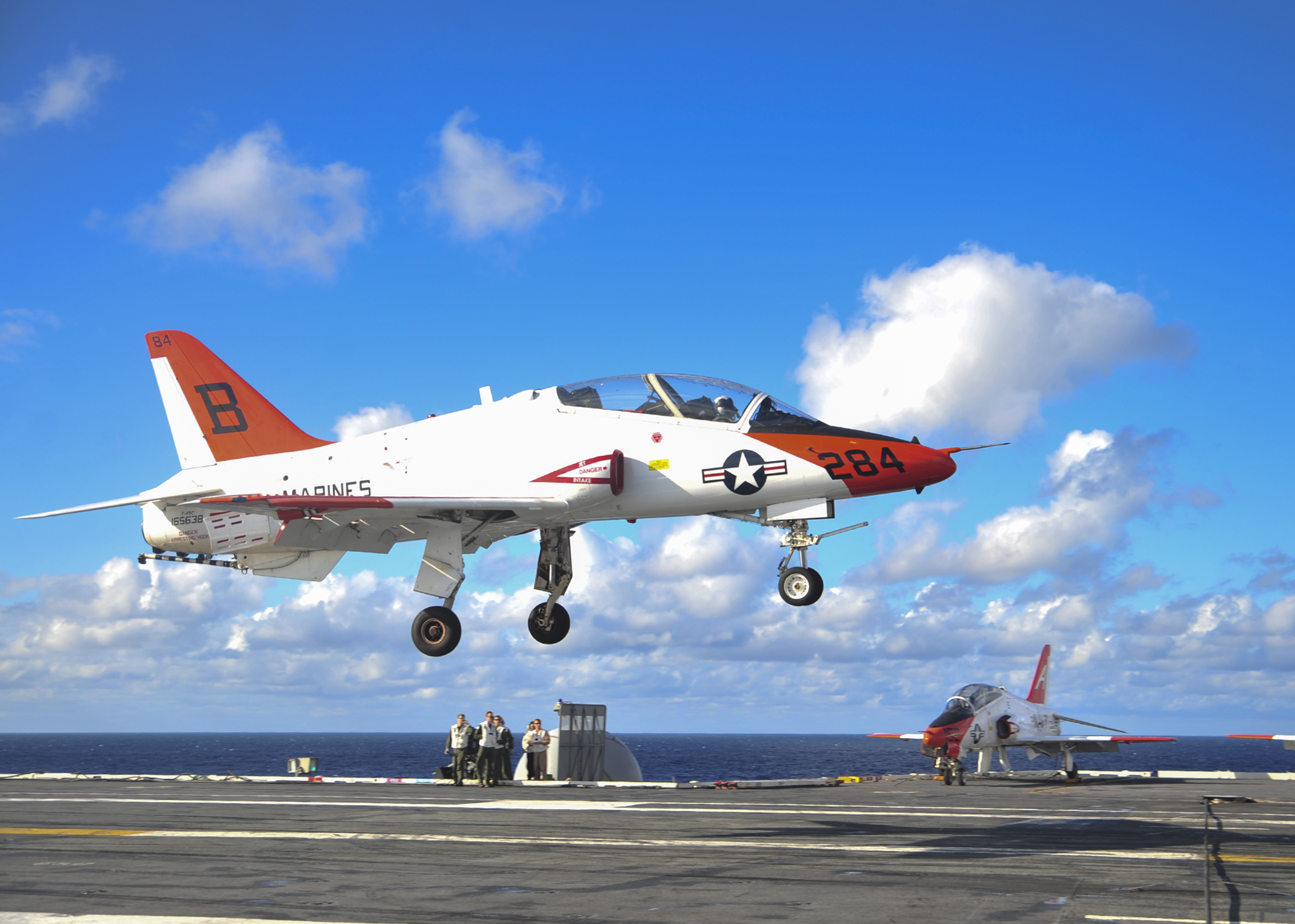 N 23. T-45c Goshawk. T-45 gan.