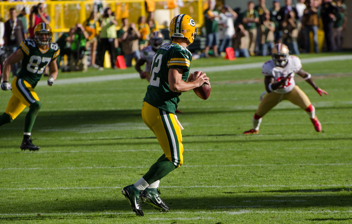 File:Aaron Rodgers - San Francisco vs Green Bay 2012 (6).jpg - Wikipedia