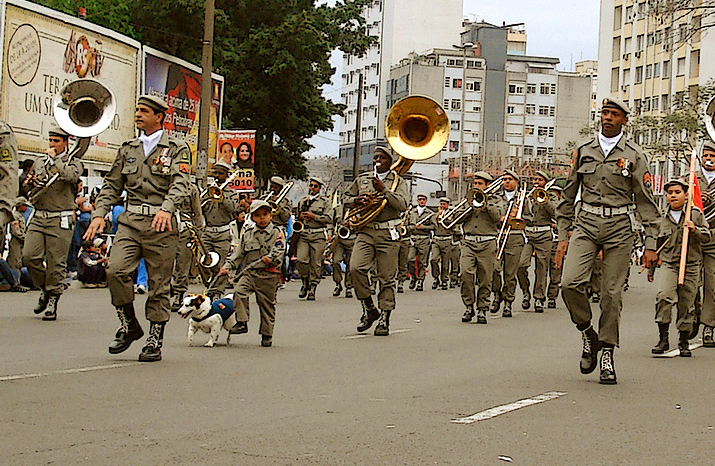 File:Banda da brigada militar de porto alegre.jpg