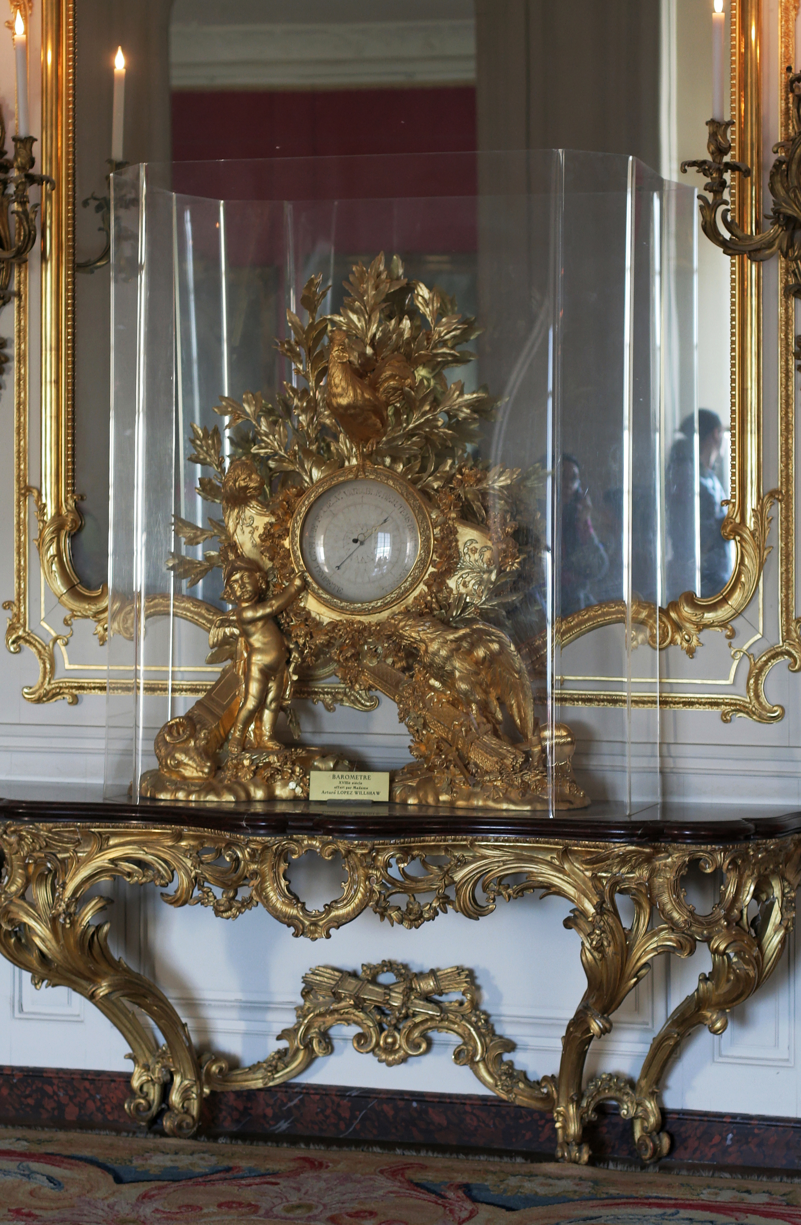 Версаль часы. Версаль рококо. Cabinet de la Pendule. Versailles дворец. Часы Версаль. Часы в стиле рококо.