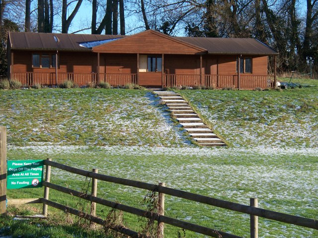 File:Cricket pavilion, Ebrington - geograph.org.uk - 1639925.jpg