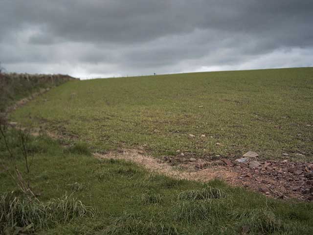 File:Farmland on Pickwell Down - geograph.org.uk - 84233.jpg