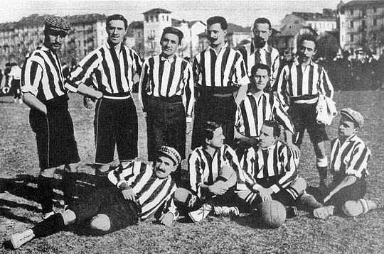 This is What Juventus F.C. Looked Like  in 1903 