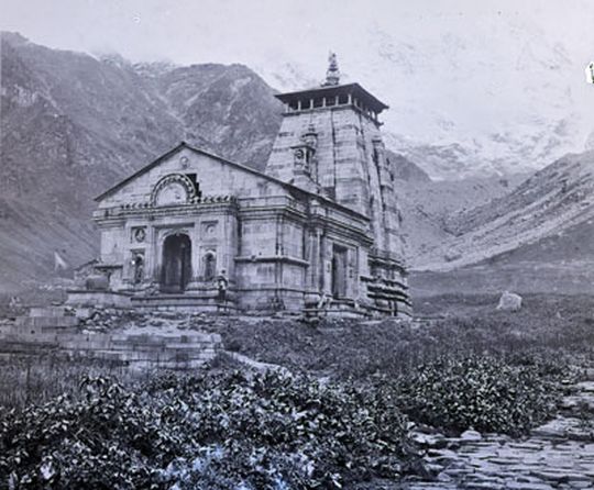 1880s photo of Kedarnath Temple