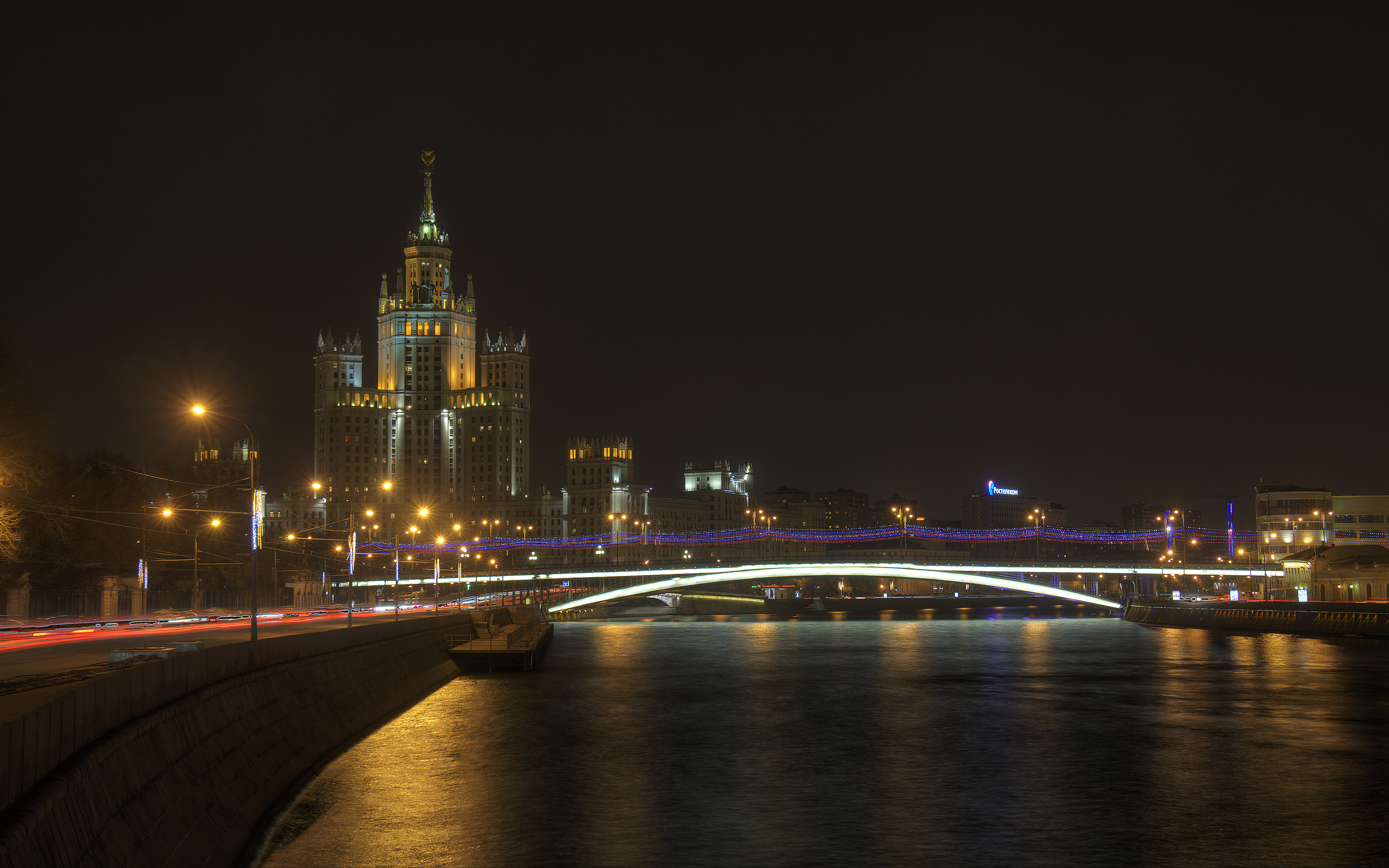 Москва вечер ночь. Москва река Устьинский мост. Москва река ночью Котельническая набережная. Роснефть, Москва, Котельническая набережная. Мост на Котельнической набережной.