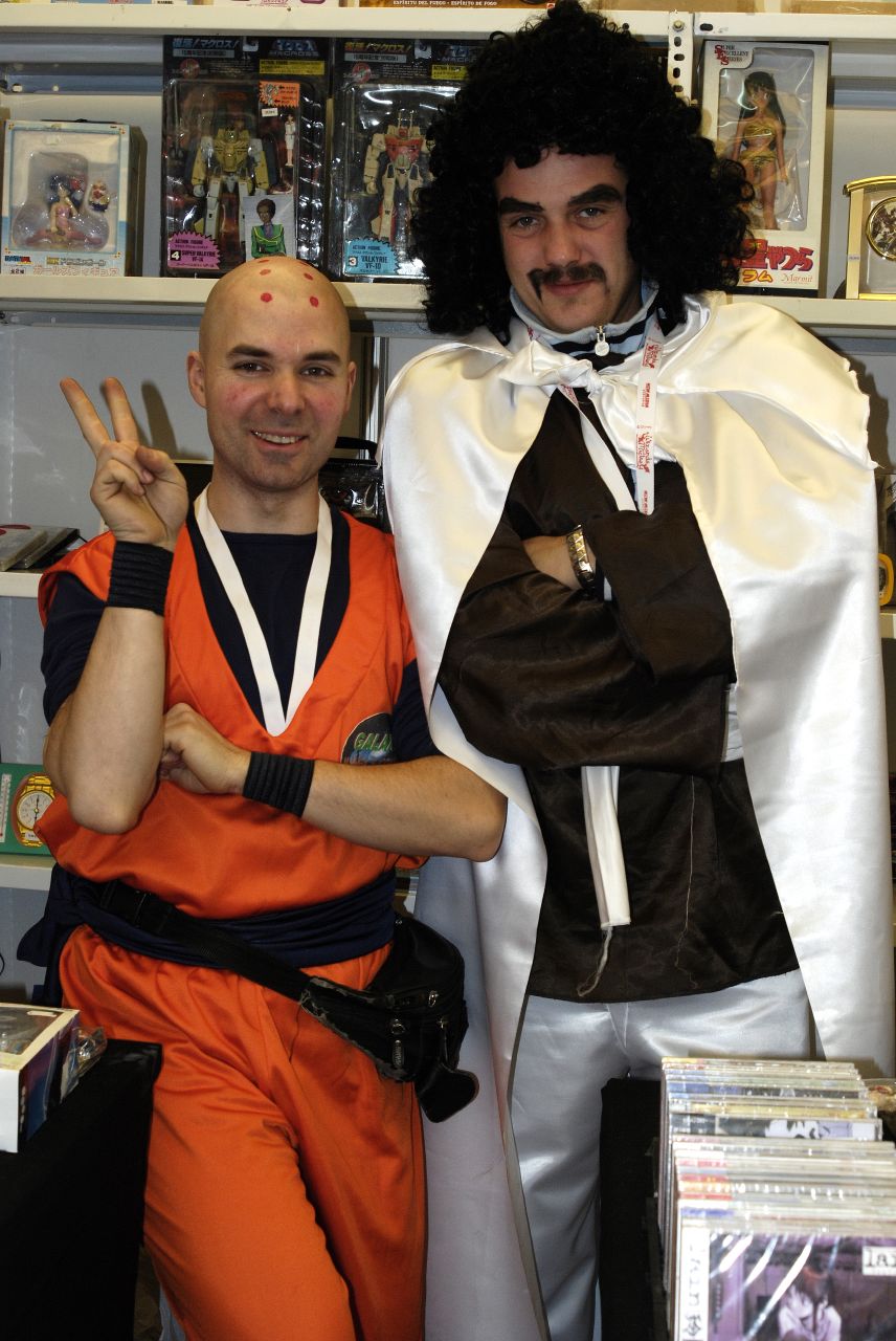 File:Krillin & Mr. Satan cosplay at Lucca 20071102.jpg - Wikimedia ...