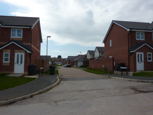 File:Lapwing Close, Heysham - geograph.org.uk - 2459106.jpg