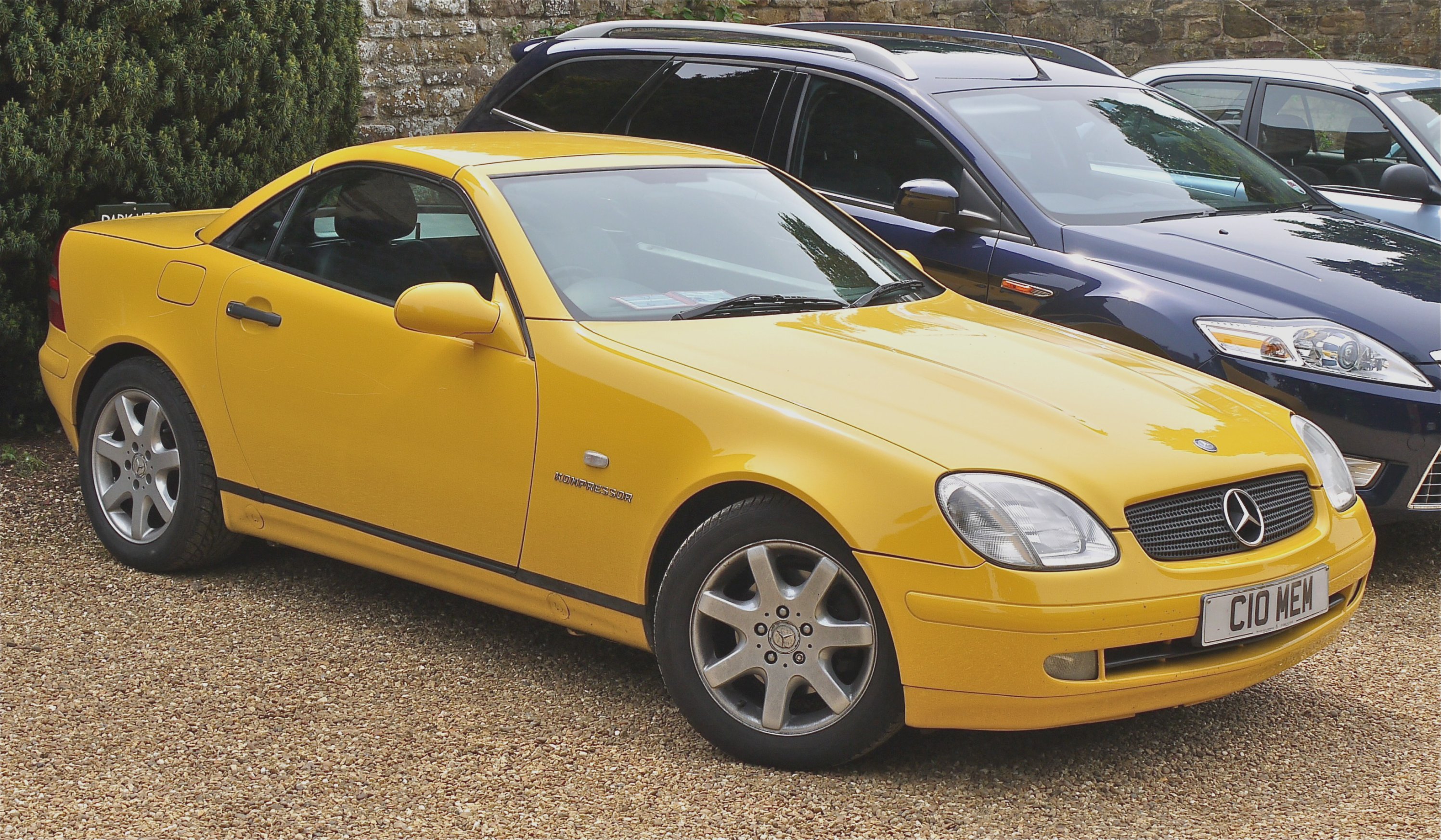 File:Mercedes-Benz SLK R170.jpg - Wikimedia Commons