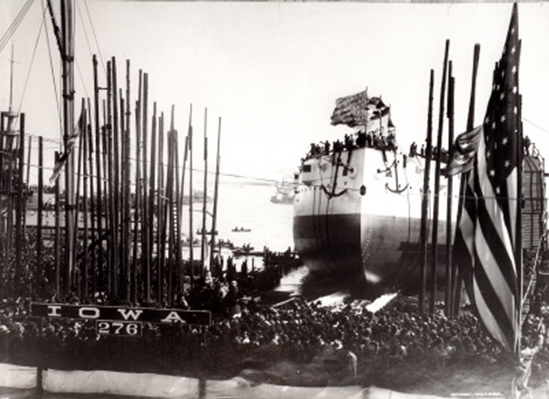 File:USS Iowa BB-4 Sliding Into Water.jpg