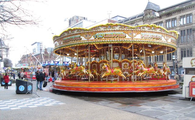 File:Valentines Funfair - The Headrow (geograph 4350195).jpg