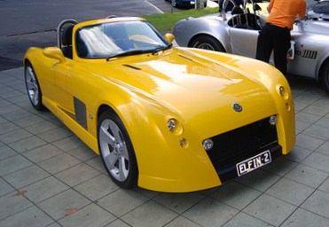 Elfin Sports Cars Yellow_elfin_ms8_streamliner