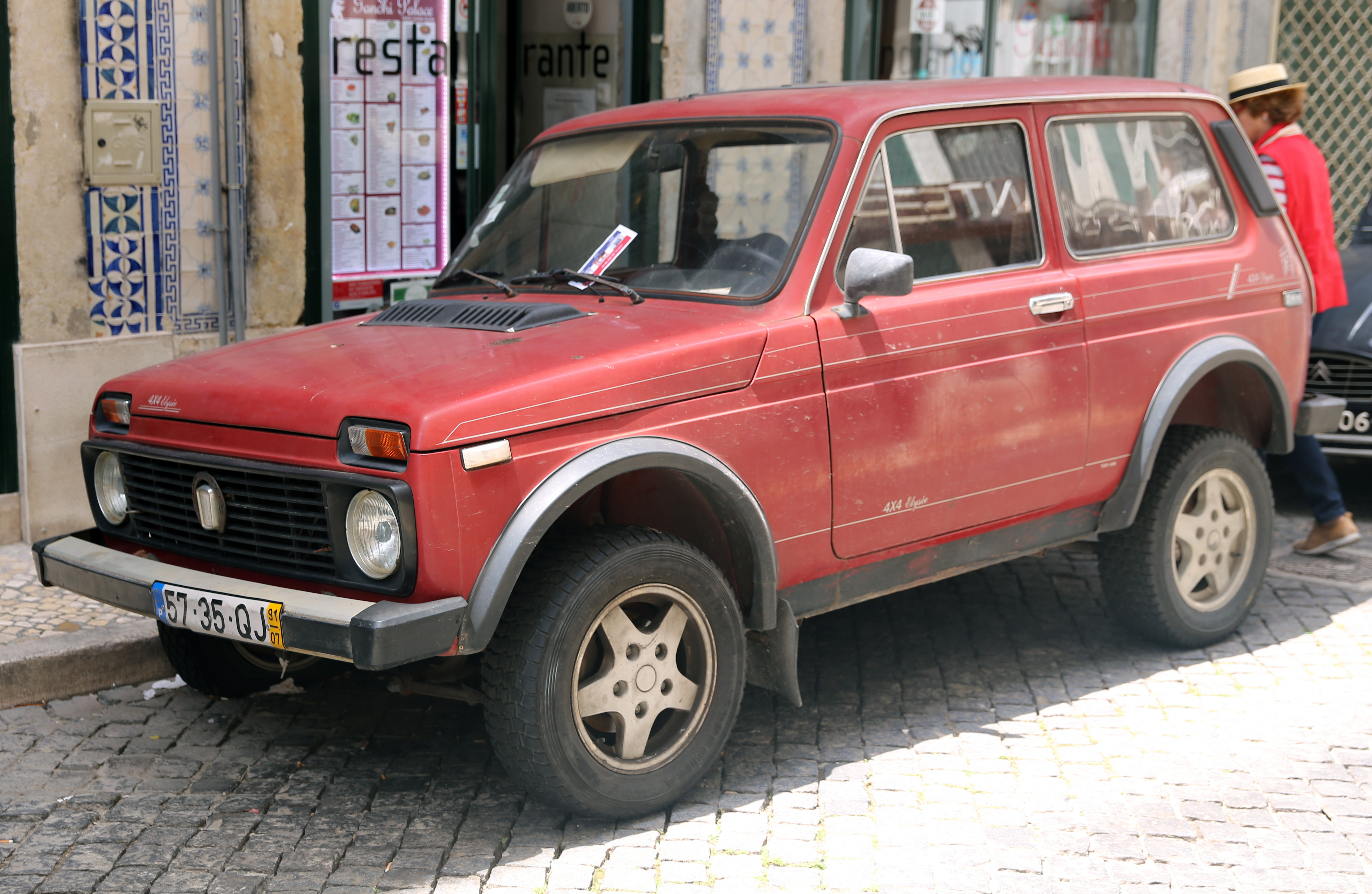 File:Lada Niva 1b.jpg - Wikimedia Commons