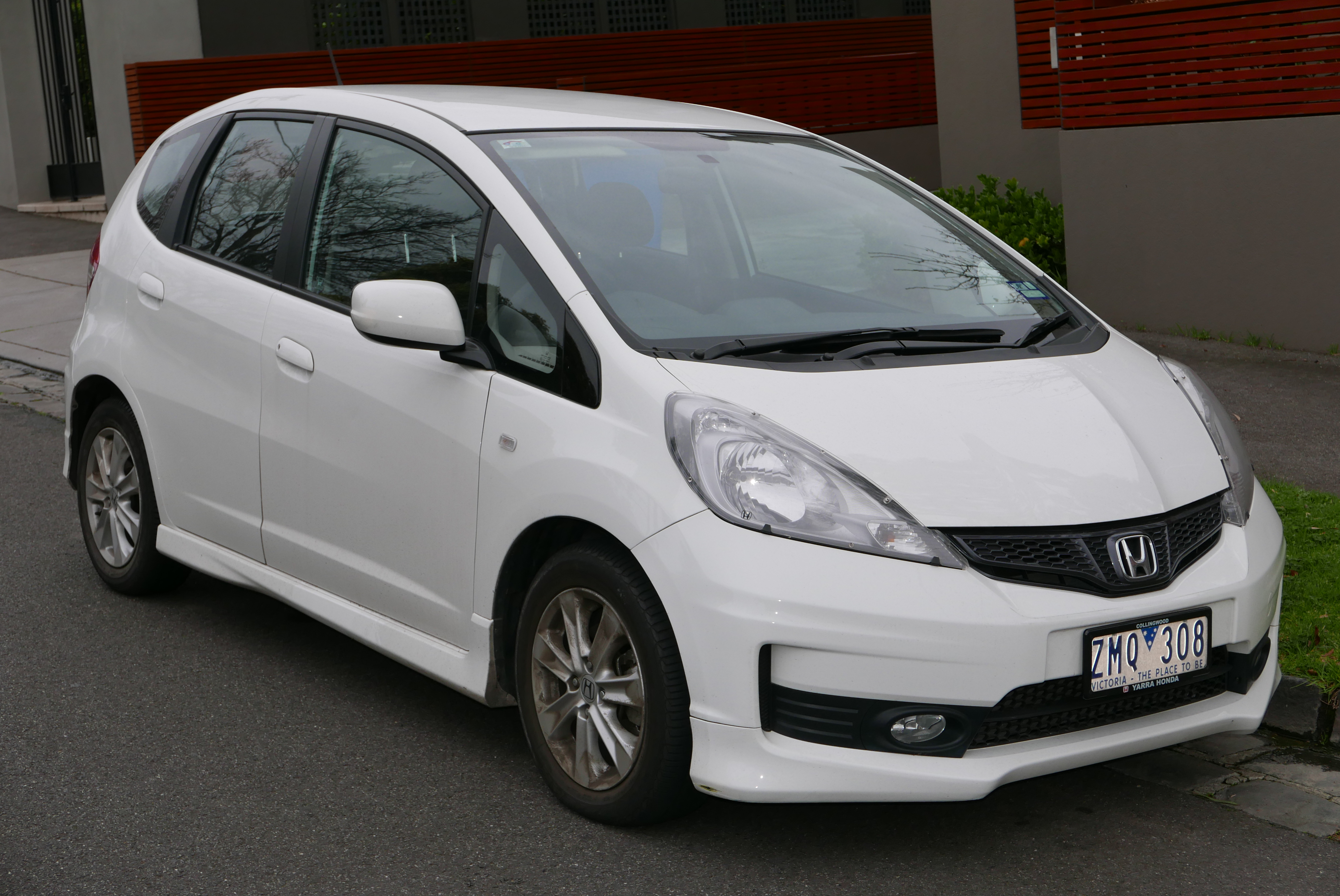 Фит 2012 год. Honda Fit 2012. Honda Jazz/Fit 2012. Honda Fit/Jazz 2008. Honda Fit 2012г.