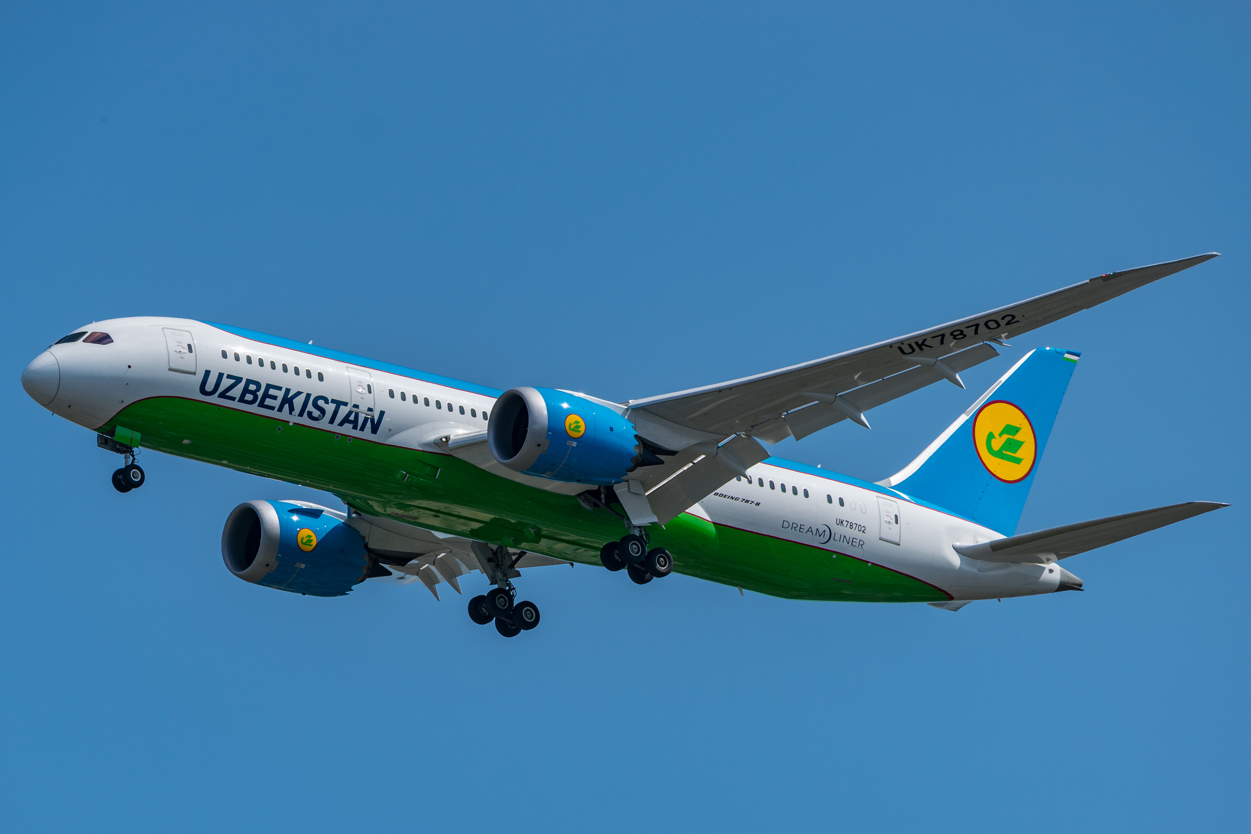 Когда лететь в узбекистан. Boeing 787-800 Uzbekistan Airways. Боинг 787 Uzbekistan Airways. Боинг 787 Таджикистан. Boeing 777 Uzbekistan Airways.