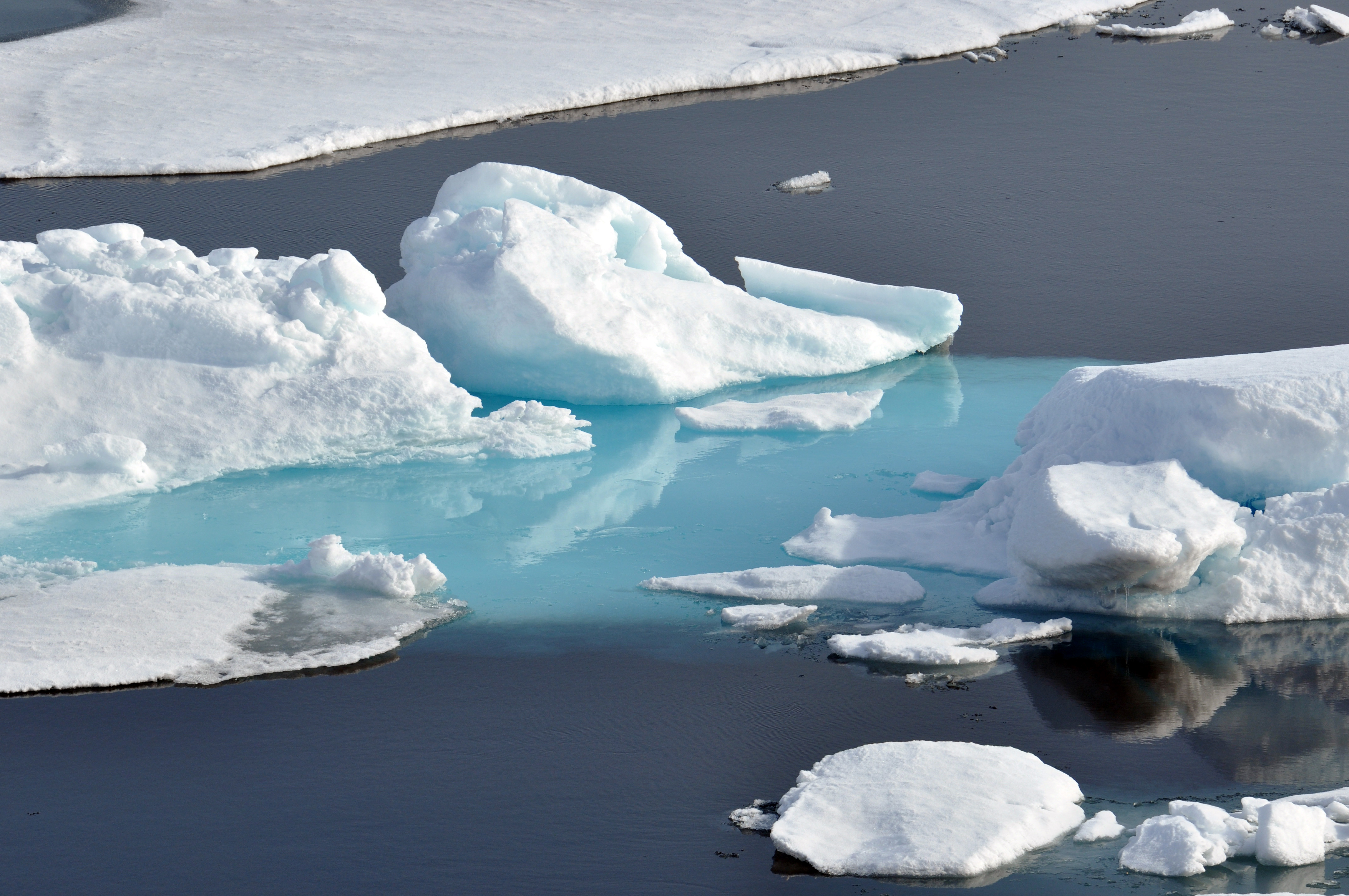 Северный Ледовитый океан тает 2019