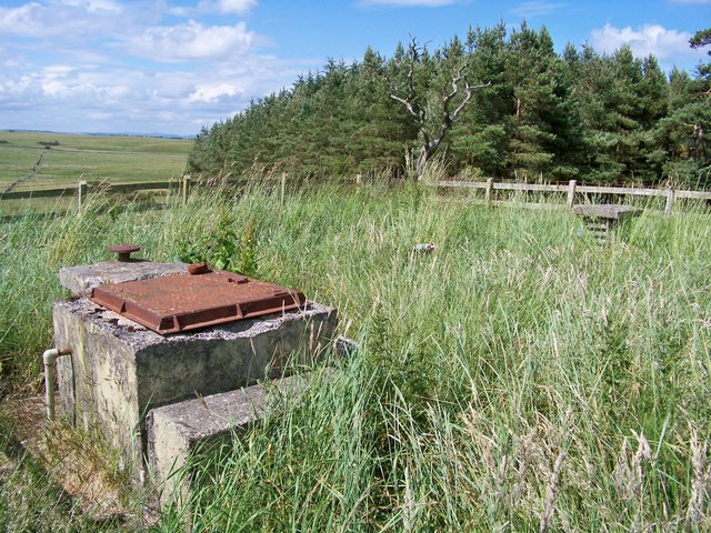 File:Ashkirk ROC Post - geograph.org.uk - 1385386.jpg