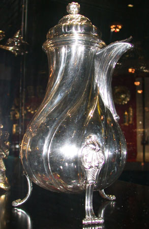 Silver chocolate pot, France, 1779.[3] Victoria and Albert Museum, London
