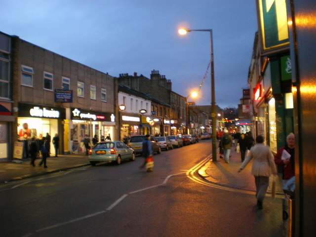 File:Commercial Street, Brighouse - geograph.org.uk - 1087517.jpg