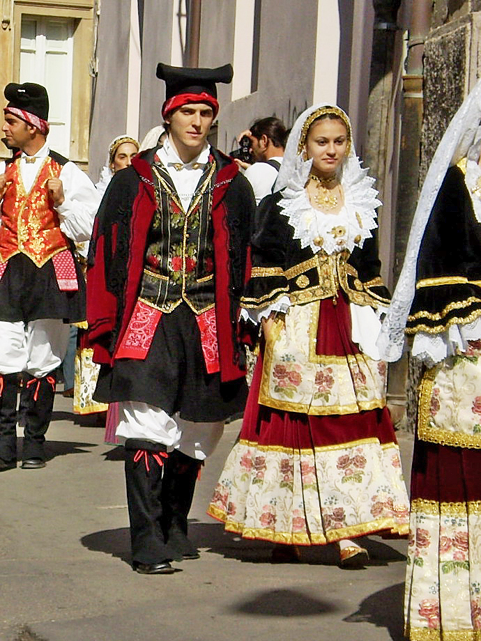 Couple Bulgarian Bride Moby Headdress 91