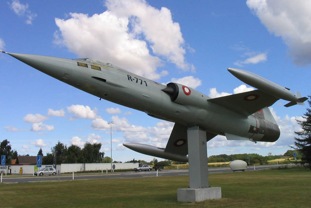 File:Danish air force R-771 02.jpg - Wikimedia Commons