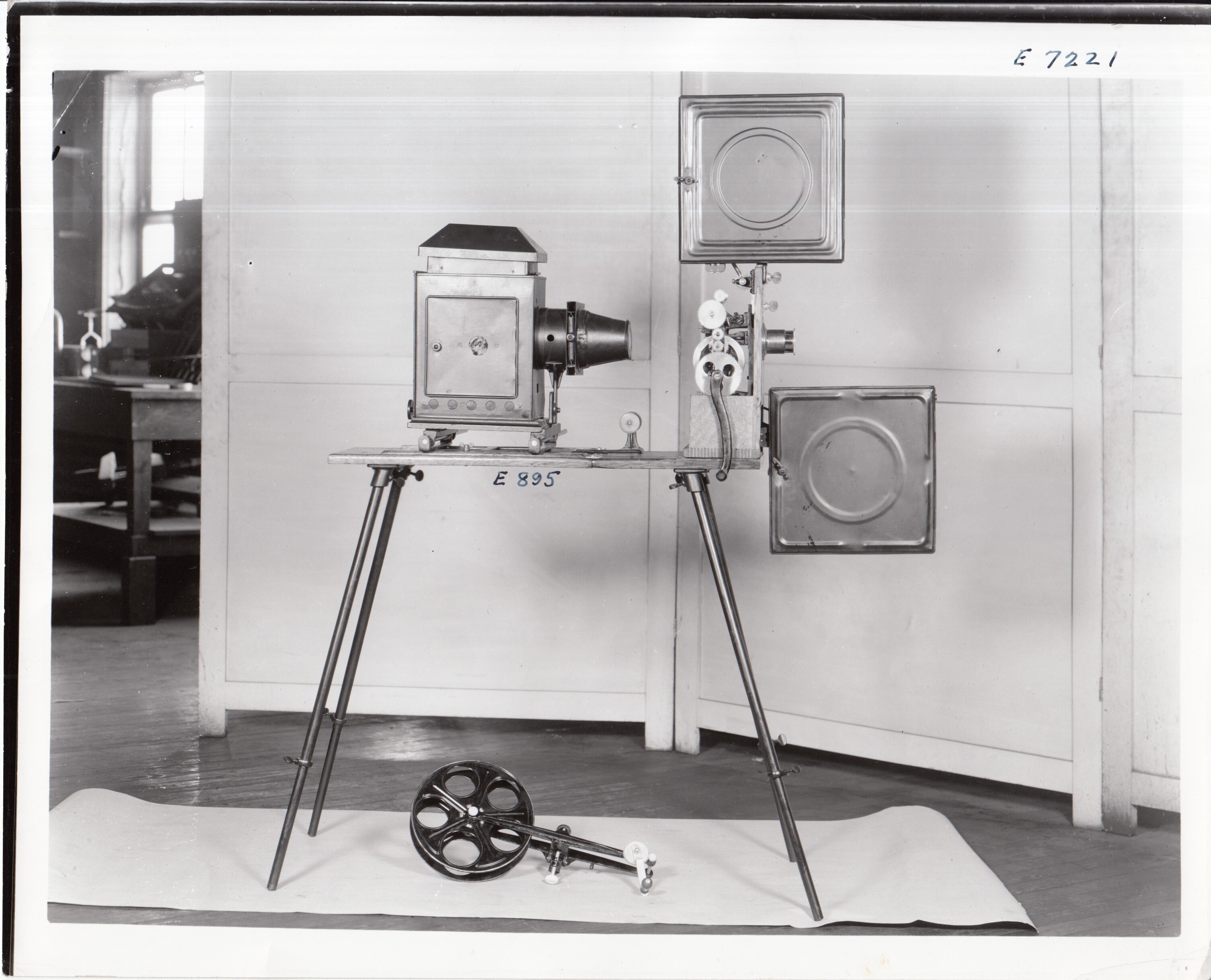 kinetoscope thomas edison