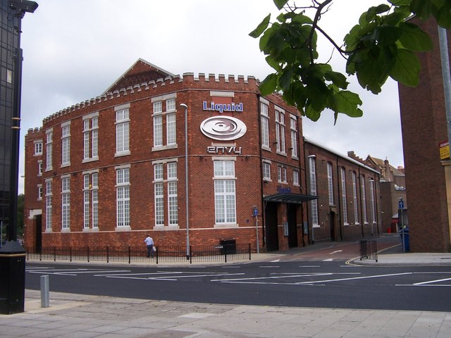 File:Ex Drill Hall - Portsmouth - geograph.org.uk - 896565.jpg