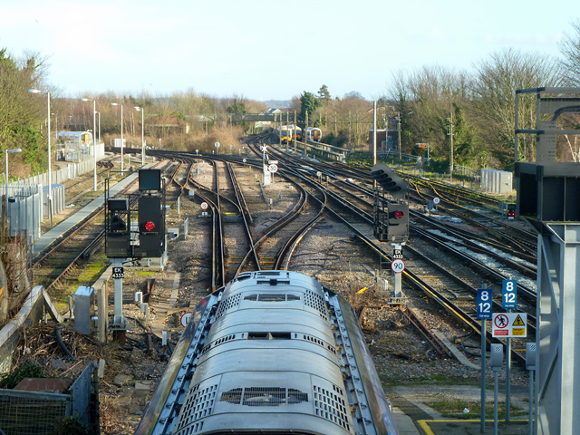 File:Faversham junction - geograph.org.uk - 3842814.jpg