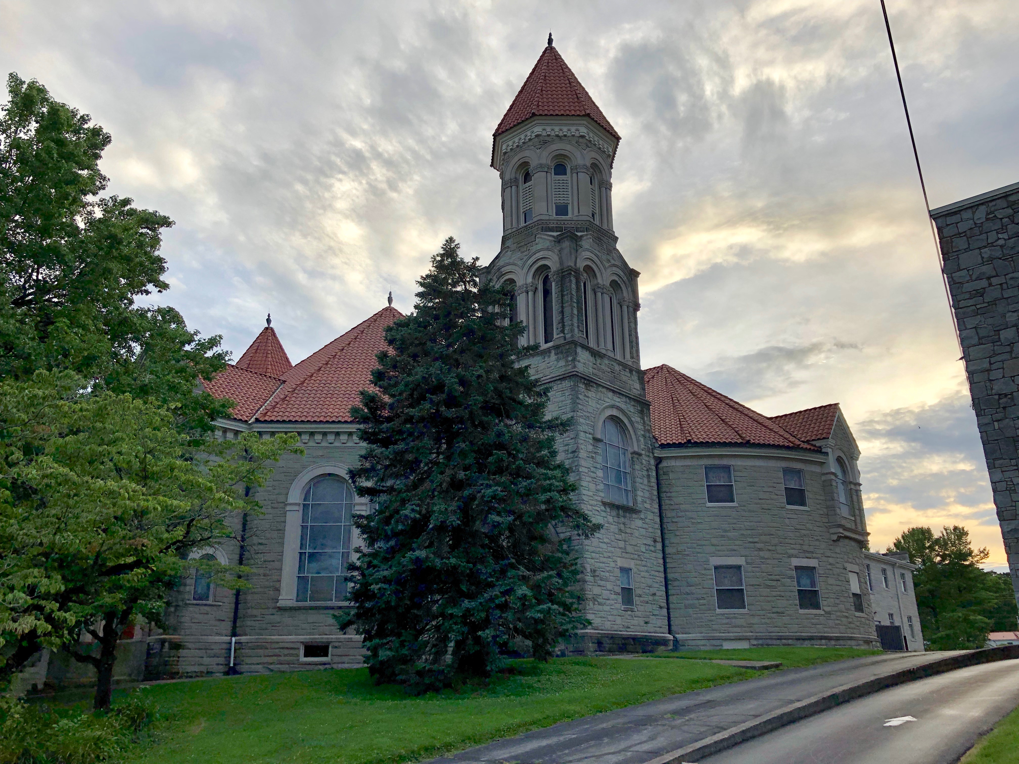 Христианская Церковь в Европа парк. Кенерет Христианская Церковь. Christian Church Labyrinth. First Christian Church Honolulu.