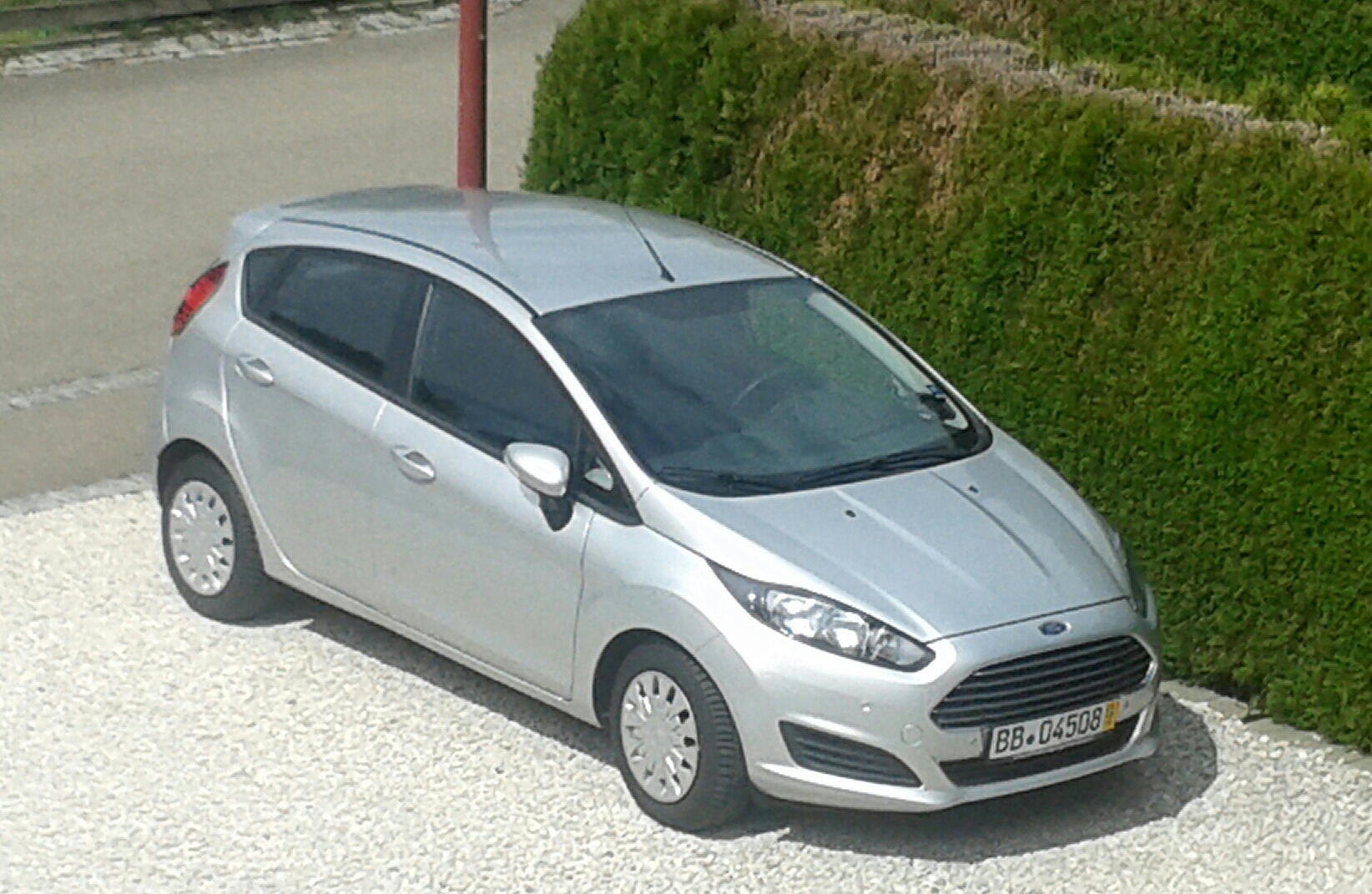 File:Ford Fiesta Mk6 Facelift.JPG - Wikimedia Commons