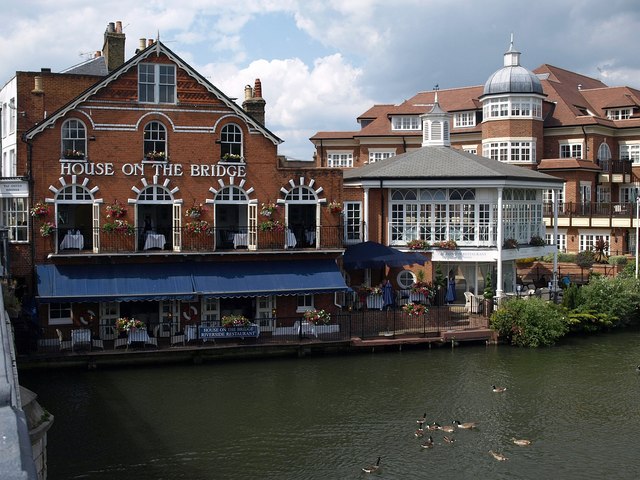 House on the Bridge, Eton - geograph.org.uk - 1920743