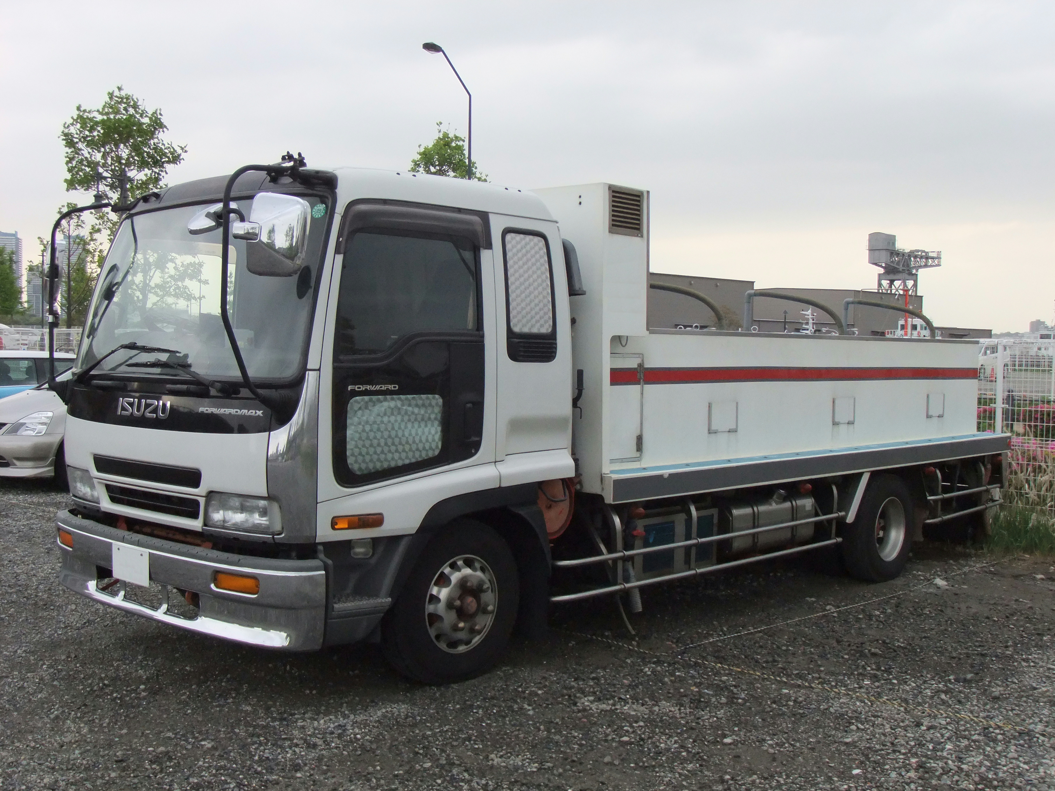 File Isuzu Forward 4th Gen Live Fish Vehicle Forwardmax Jpg Wikimedia Commons