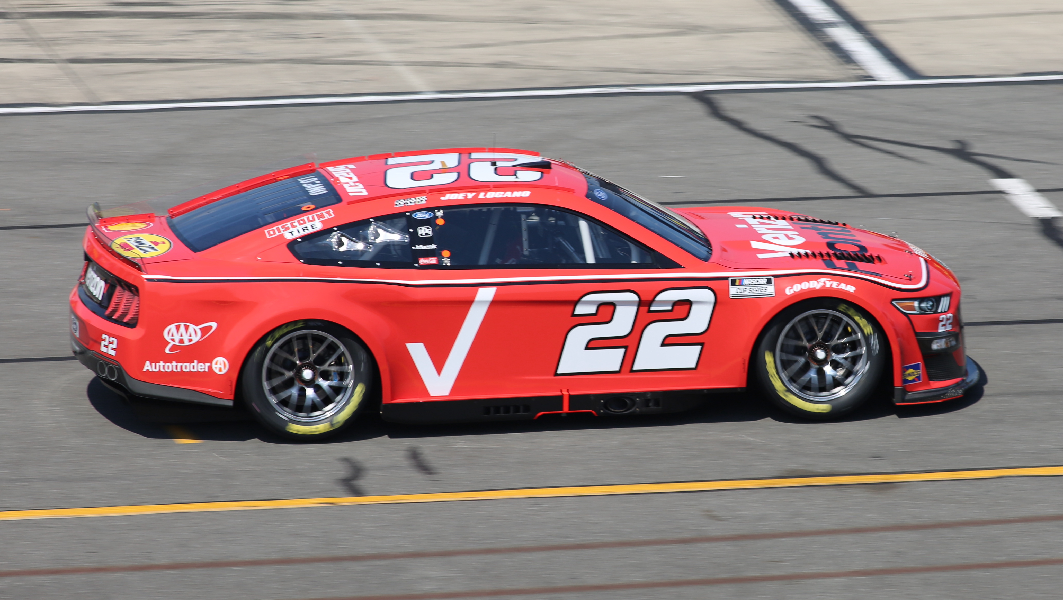 joey logano car 2022