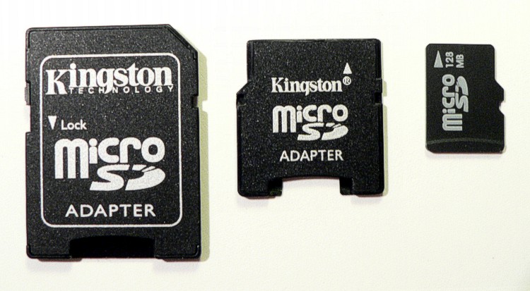 File:Microsd with adapters.jpg