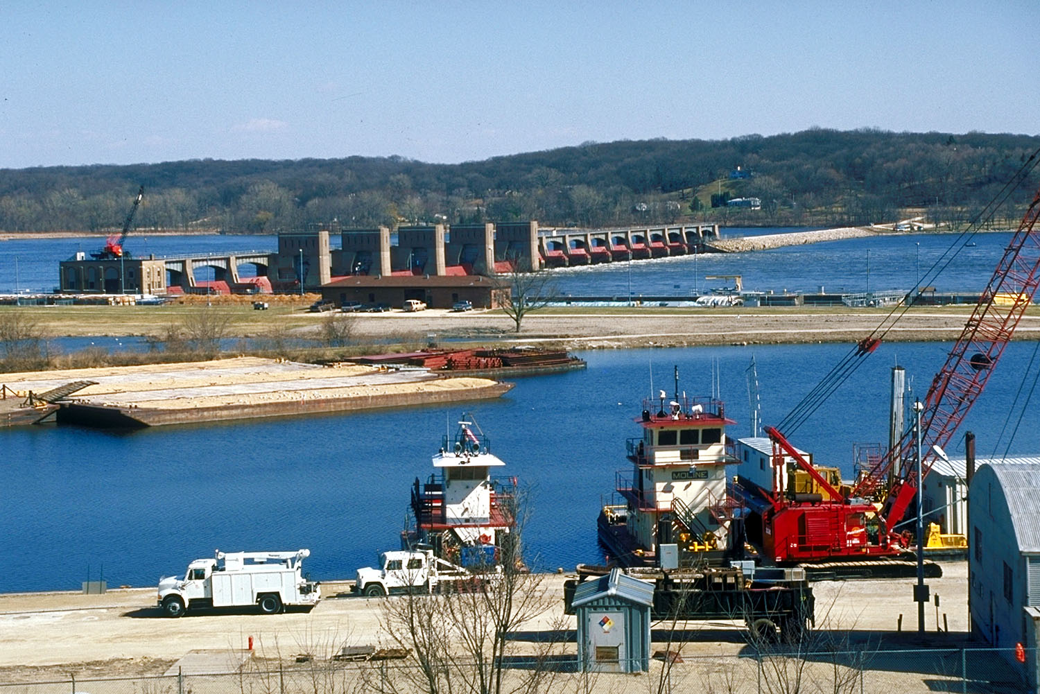 Photo of Lock and Dam 14