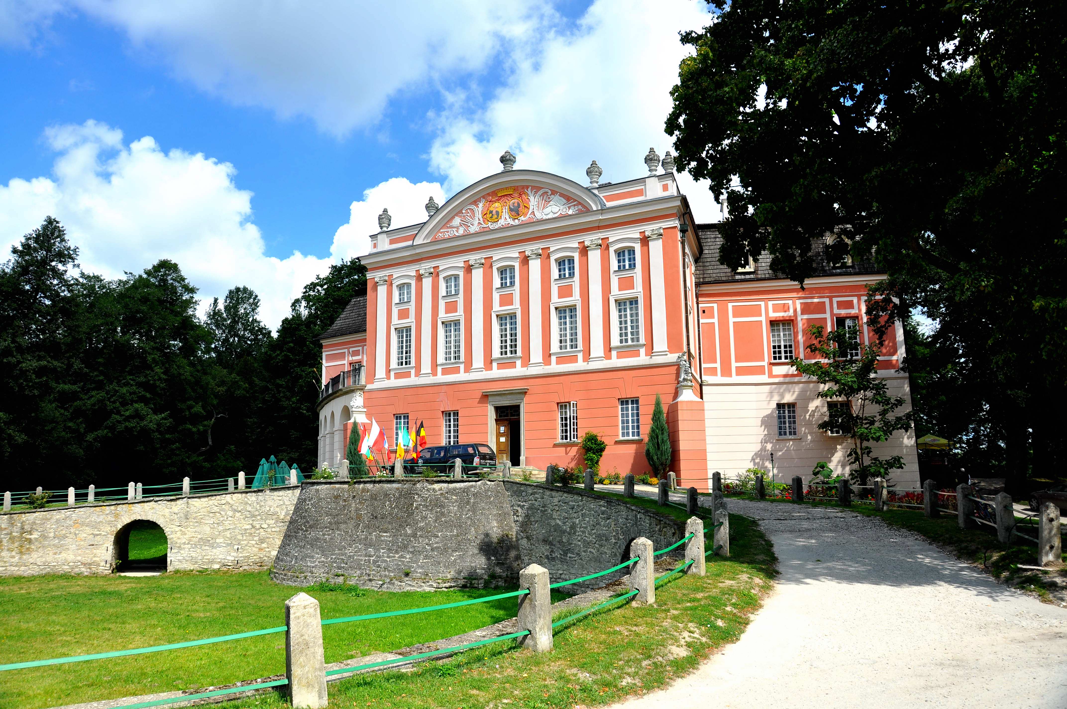 Kurozwęki Palace - Wikipedia